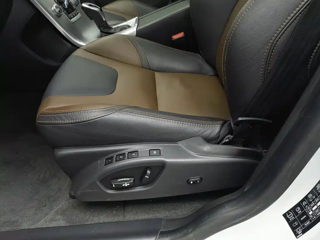 Volvo XC60 — миниатюра 20