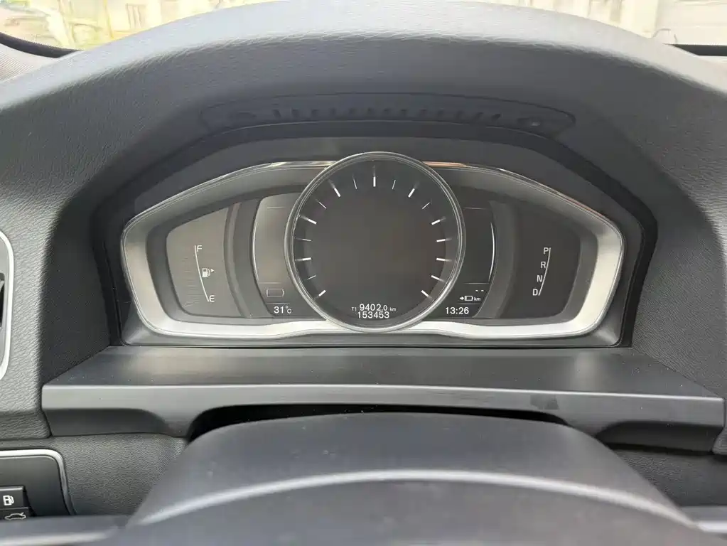 Volvo S60 PHEV — миниатюра 5