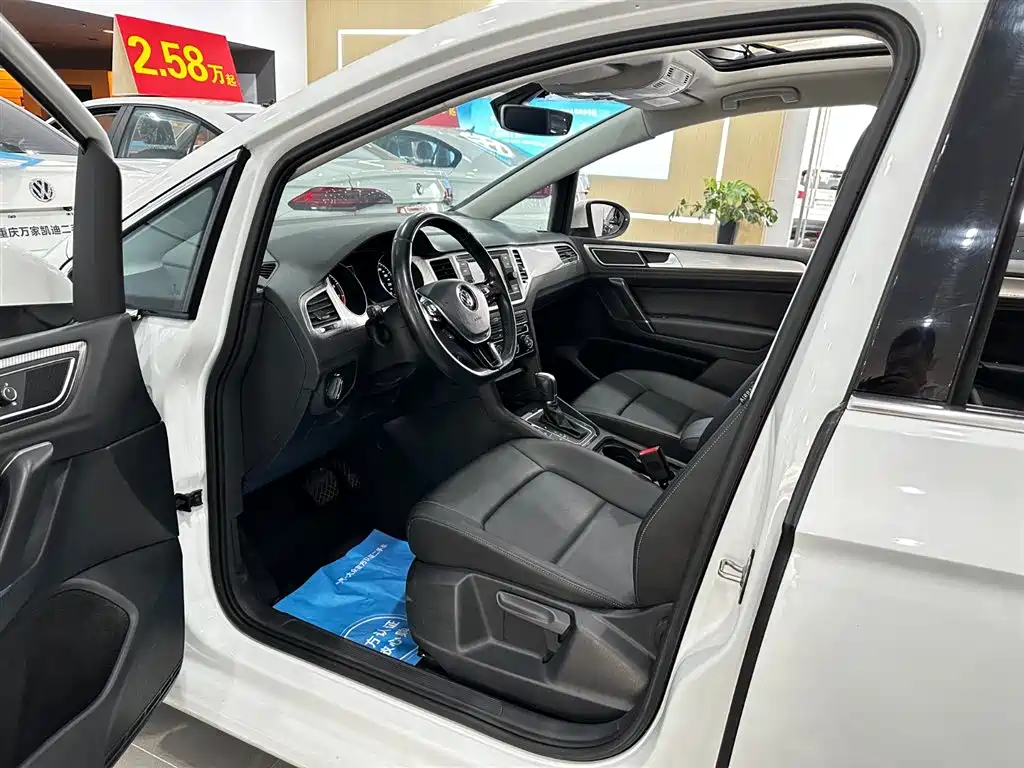 Volkswagen Golf Sportsvan — миниатюра 30