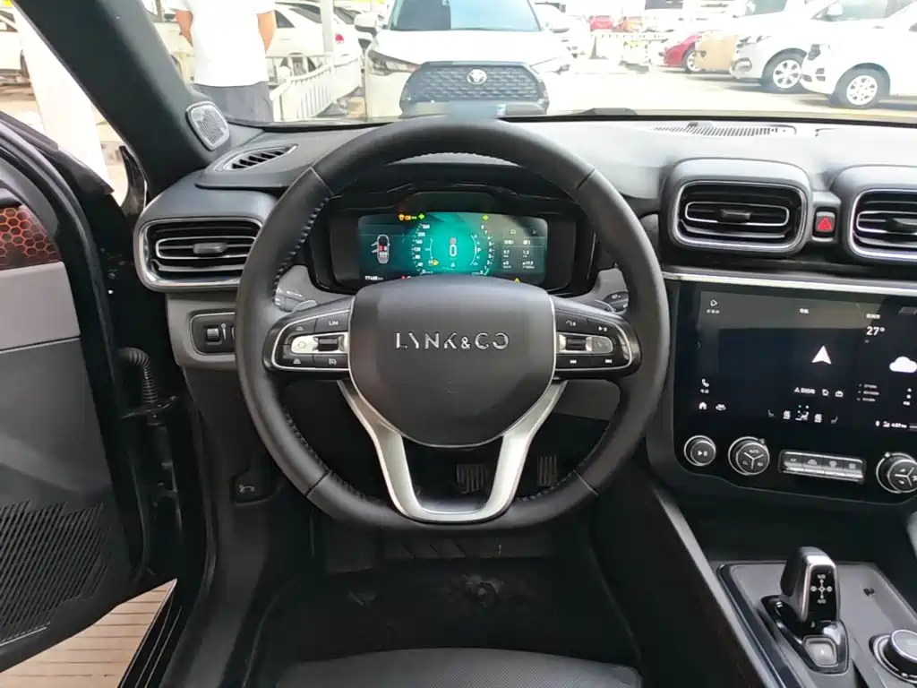 Lynk & Co 03 — миниатюра 11