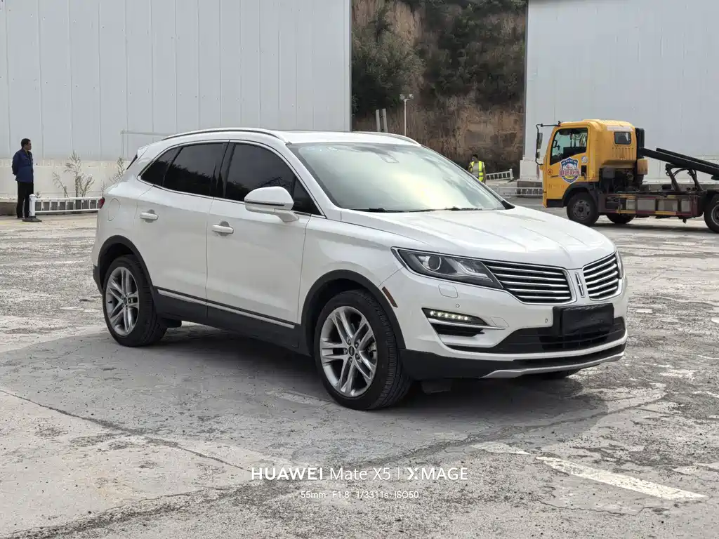 Lincoln MKC — миниатюра 3