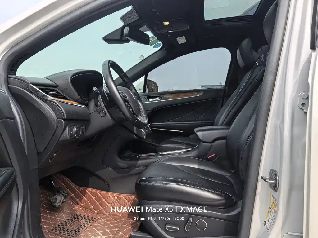 Lincoln MKC — миниатюра 4