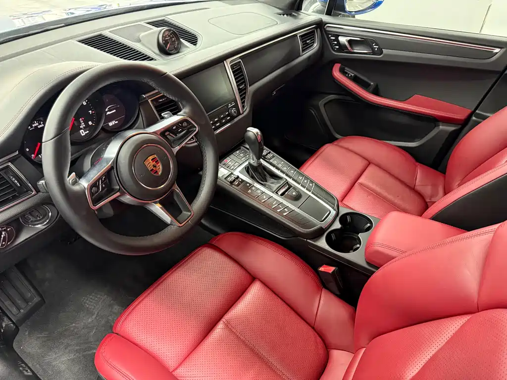 Porsche Macan — миниатюра 4