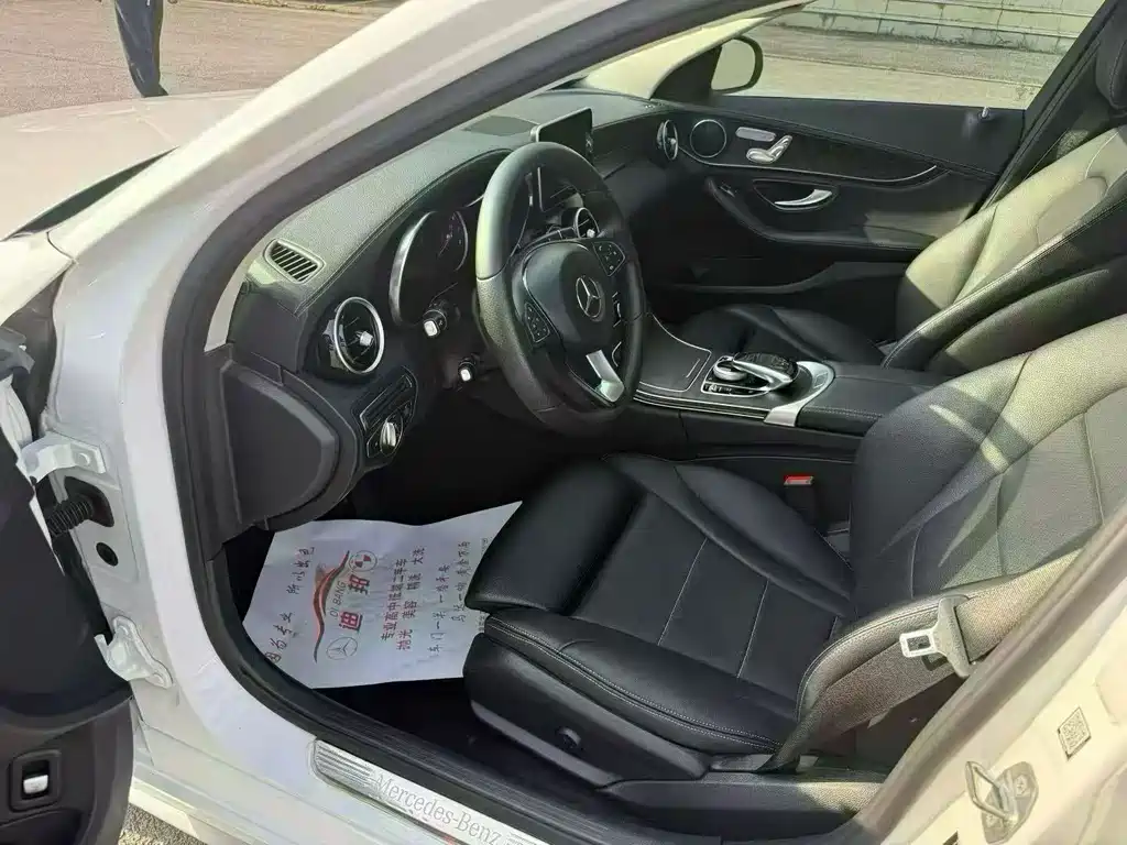 Mercedes-Benz C-Class — миниатюра 4