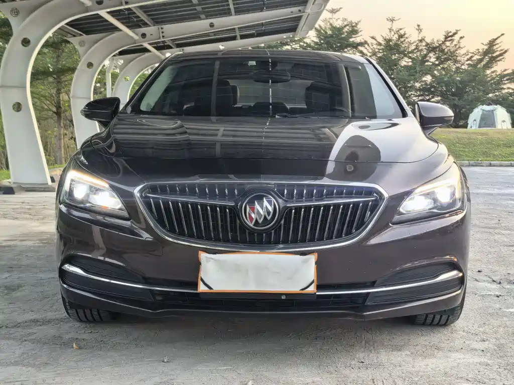 Buick LaCrosse — миниатюра 2