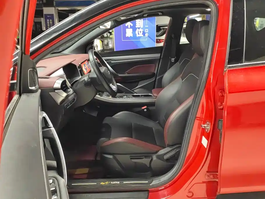 Geely Binyue — миниатюра 9
