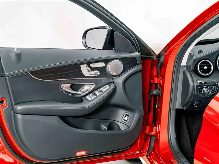 Mercedes-Benz C-Class — миниатюра 15