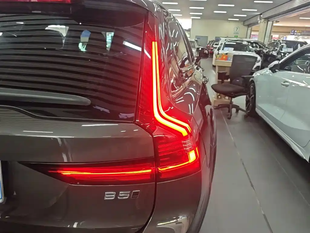 Volvo V90 — миниатюра 8