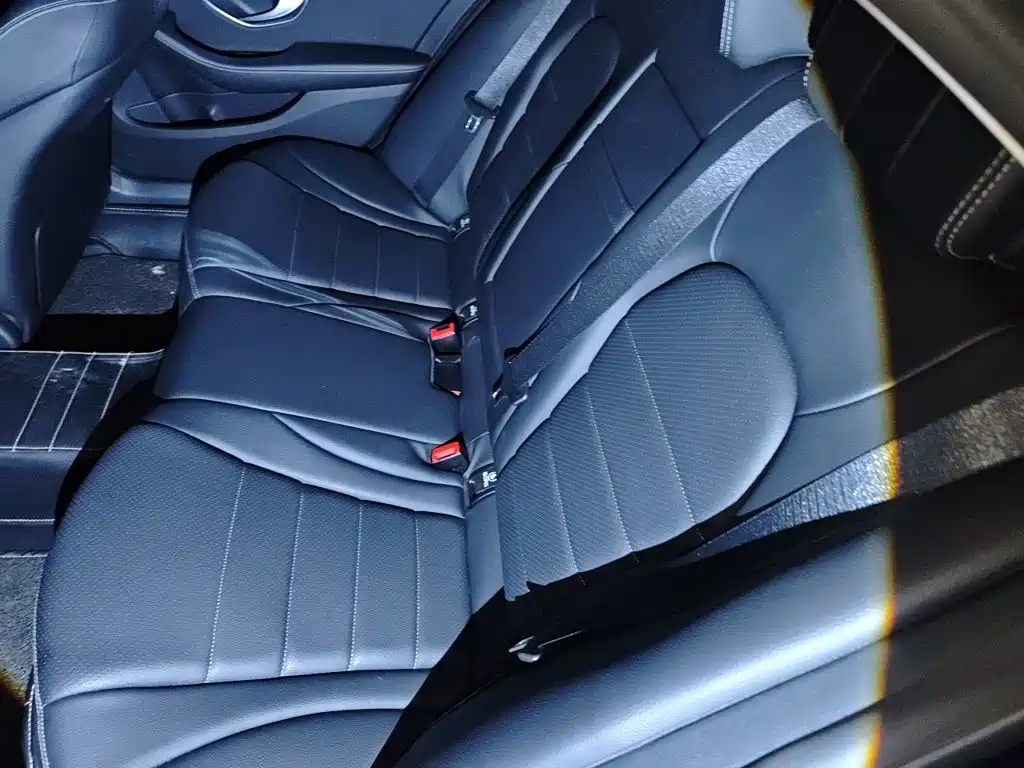 Mercedes-Benz C-Class — миниатюра 13