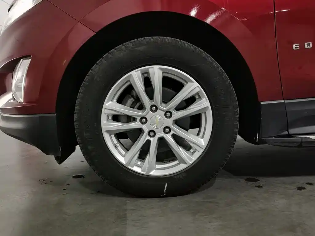Chevrolet Equinox — миниатюра 17