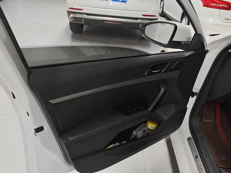 Volkswagen Lavida — миниатюра 7