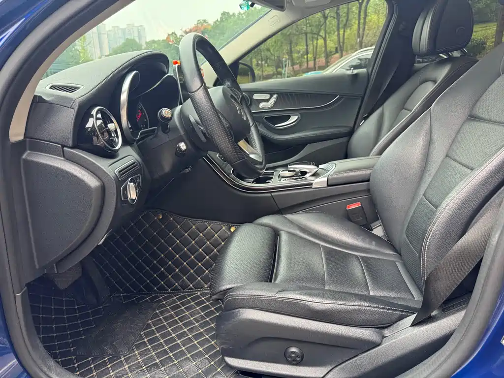 Mercedes-Benz C-Class — миниатюра 4