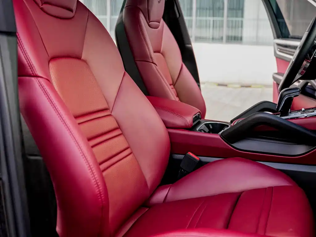 Porsche Cayenne — миниатюра 6