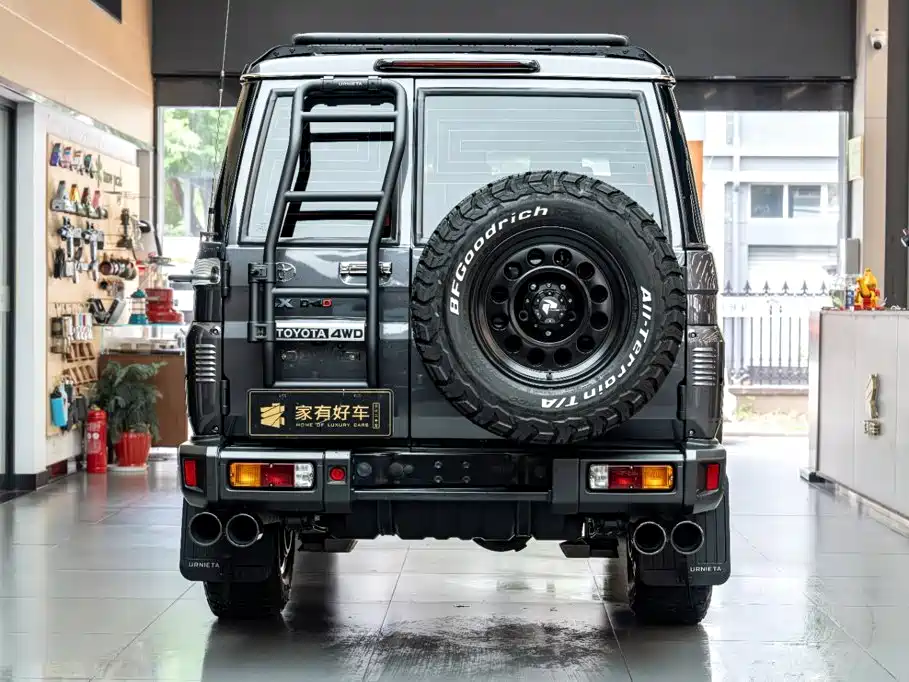 Toyota Land Cruiser — миниатюра 5
