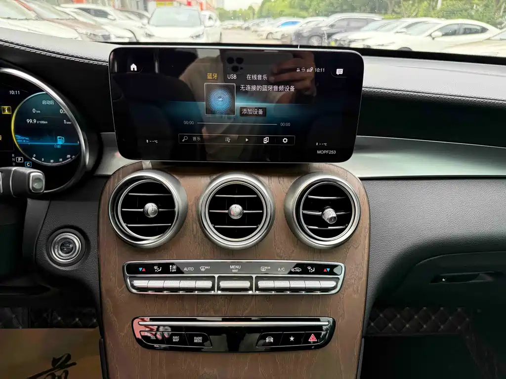Mercedes-Benz GLC — миниатюра 12