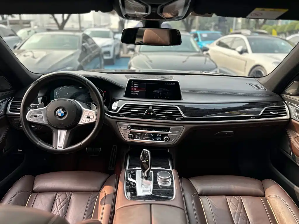BMW 7 Series 7 2021 730Li M Sport
