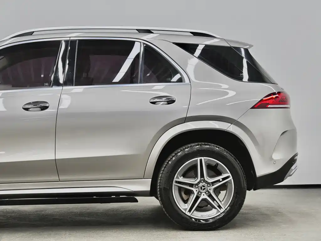 Mercedes-Benz GLE (Import) — миниатюра 23