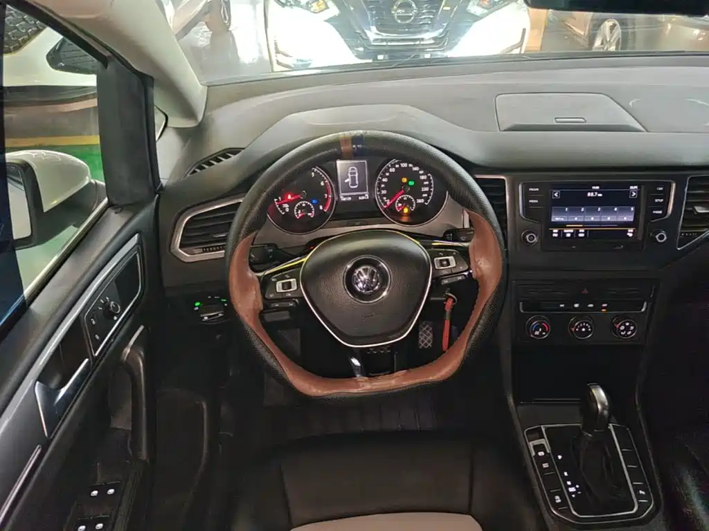 Volkswagen Golf Sportsvan — миниатюра 7