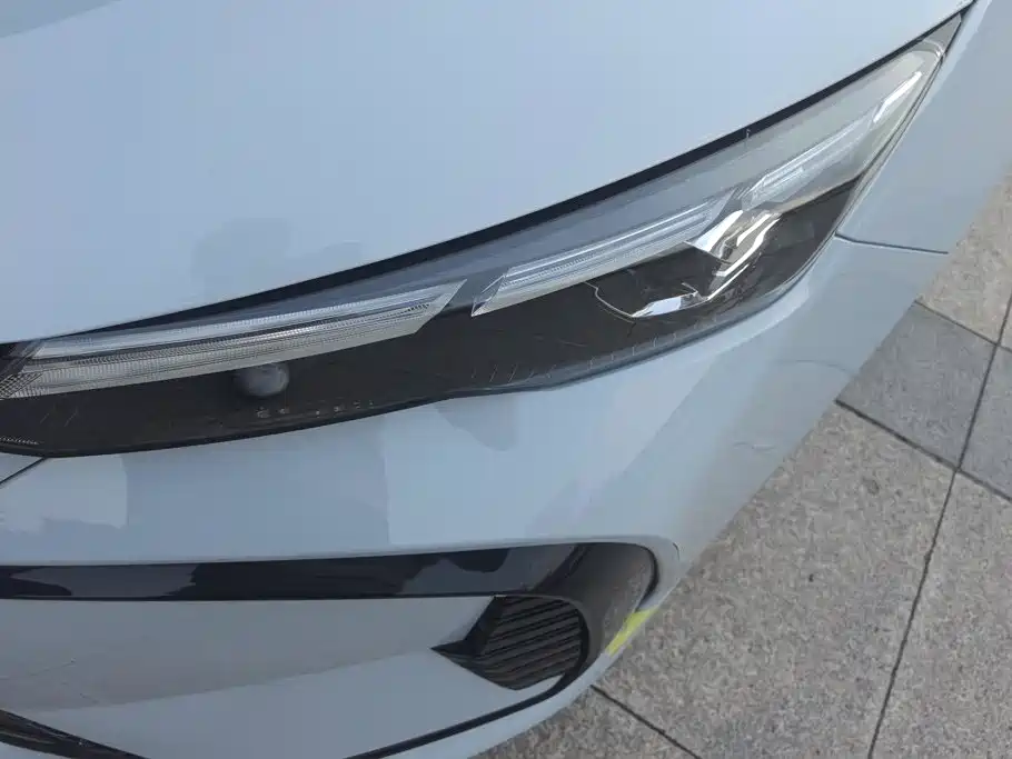 Geely L HiP — миниатюра 5