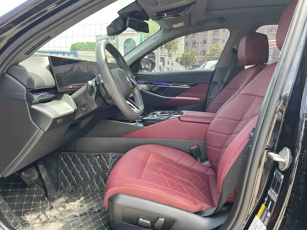 BMW i5 — миниатюра 8