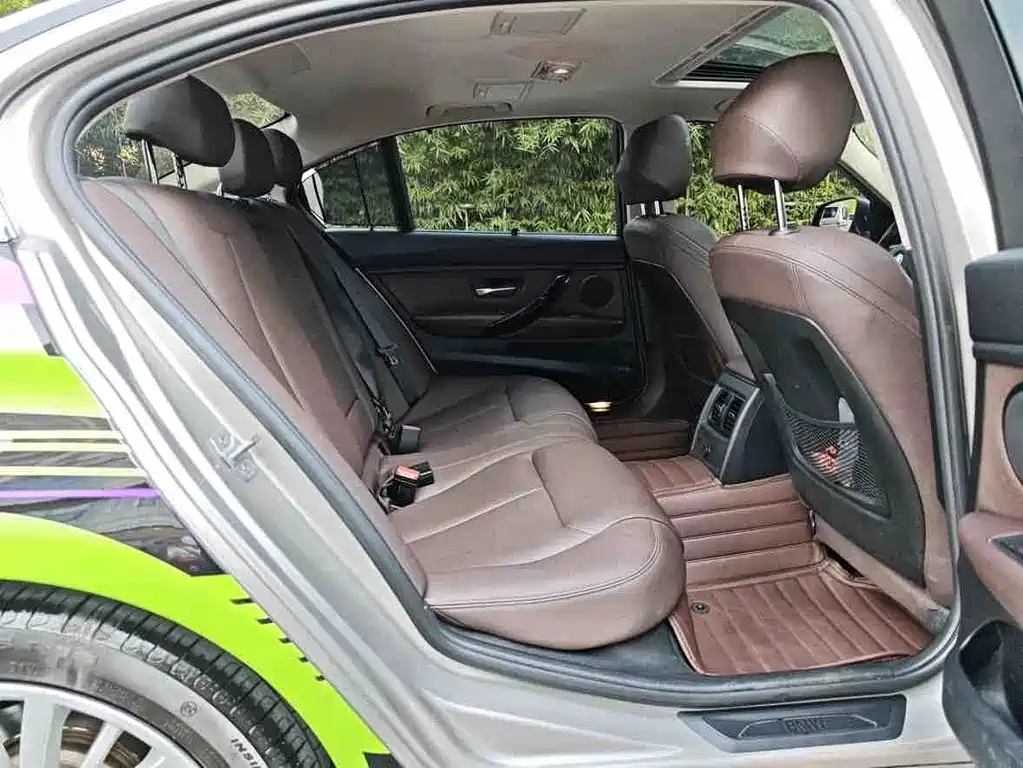 BMW 3 Series — миниатюра 21