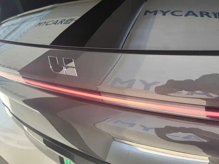 Li Auto Li L8 — миниатюра 4