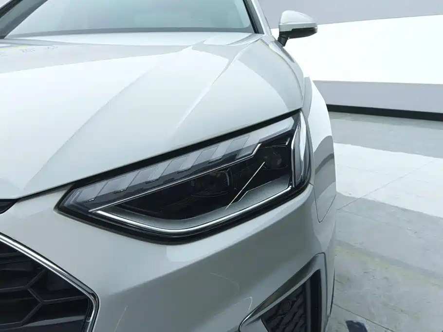 Audi A4L — миниатюра 5