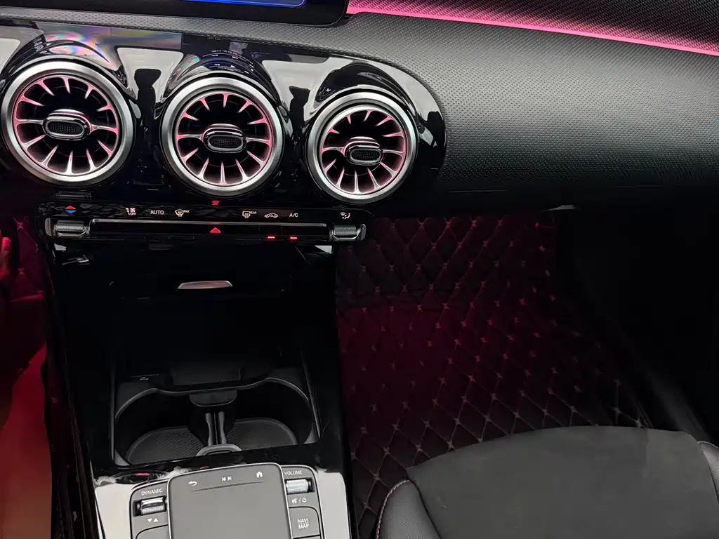 Mercedes-Benz A-Class — миниатюра 9