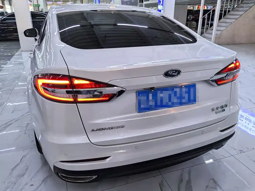 Ford Mondeo — миниатюра 5