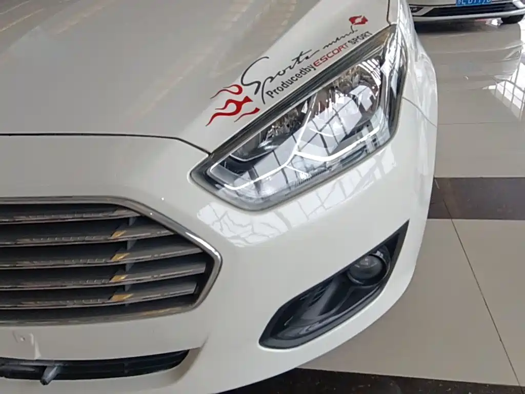 Ford Escort — миниатюра 24