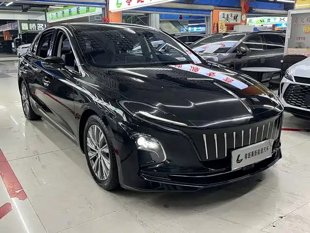 2024 Hongqi E-QM5