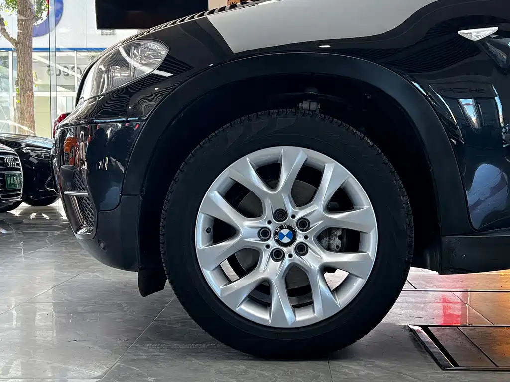 BMW X5 (Import) — миниатюра 8