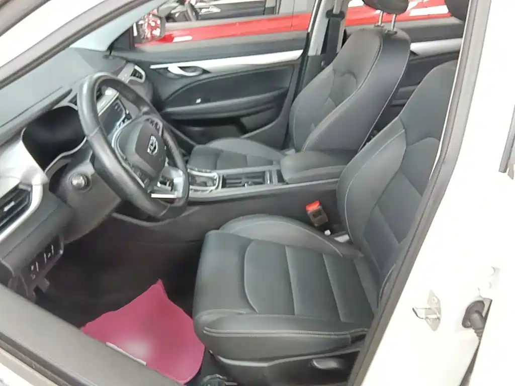 Geely Emgrand — миниатюра 15