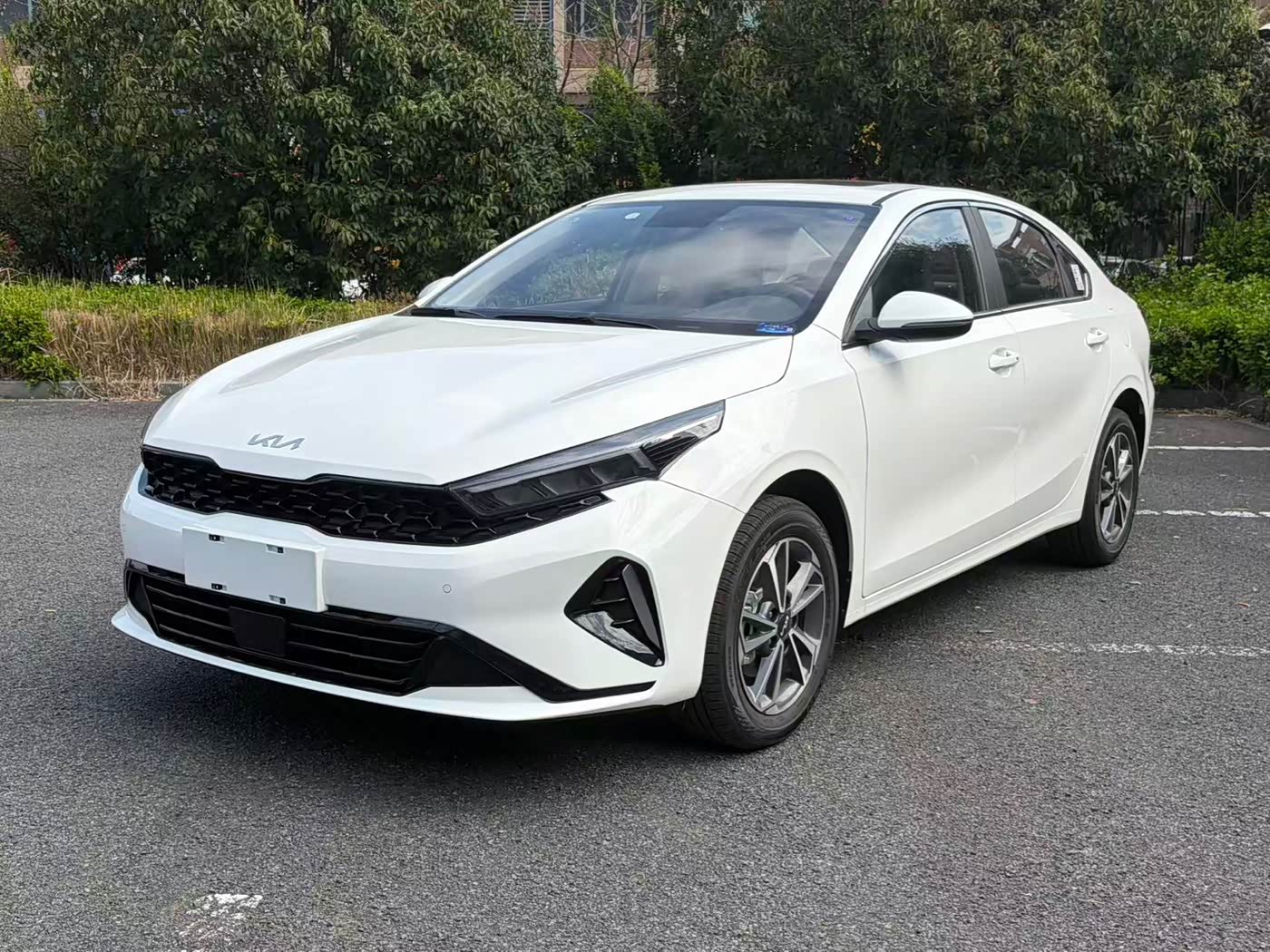 Kia K3 1.5 л 2026 г. Белый, пробег 3900 км