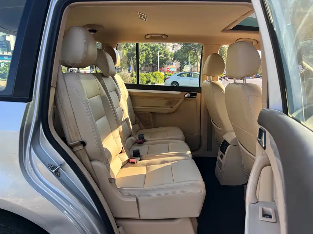 Volkswagen Touran — миниатюра 18