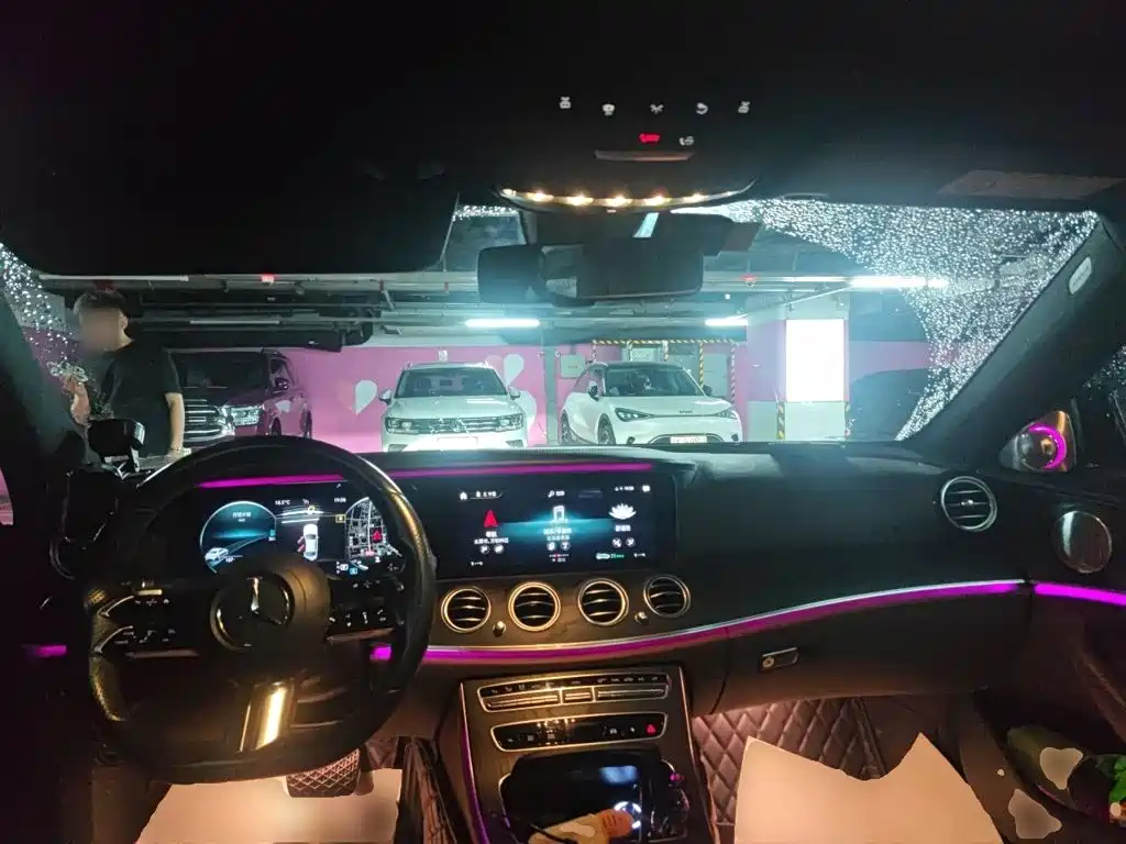 Mercedes-Benz E-Class — миниатюра 10