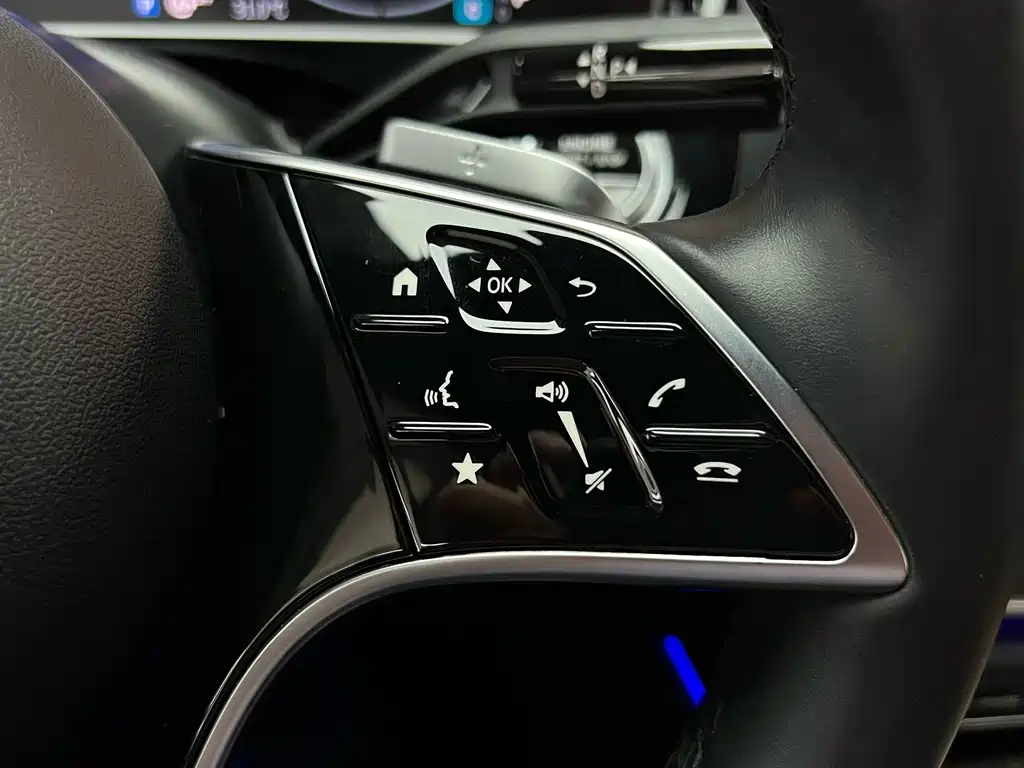 Mercedes-Benz E-Class — миниатюра 23