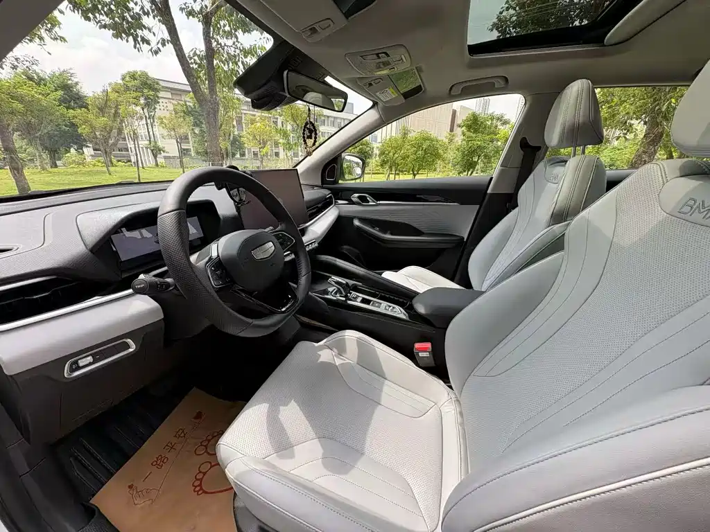Geely Binyue — миниатюра 4