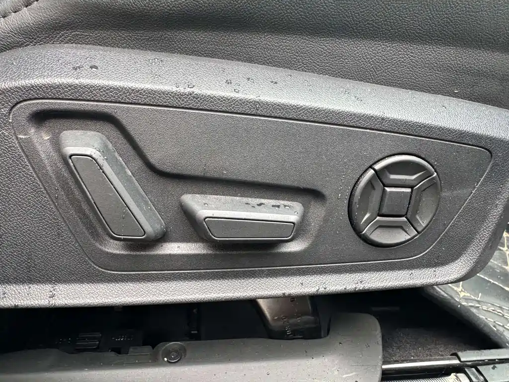 Audi A6L New Energy — миниатюра 8
