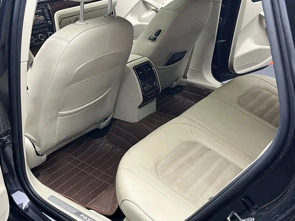 Volkswagen Passat — миниатюра 24