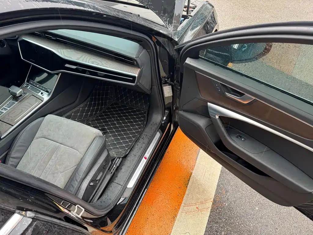Audi A6L New Energy — миниатюра 9