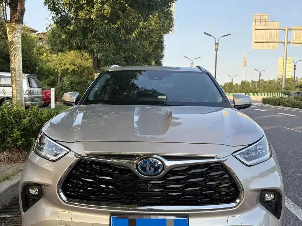 Toyota Highlander — миниатюра 2