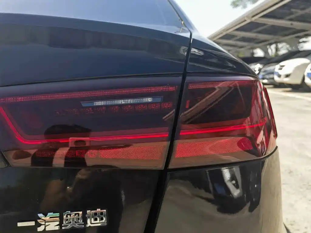 Audi A6L — миниатюра 10
