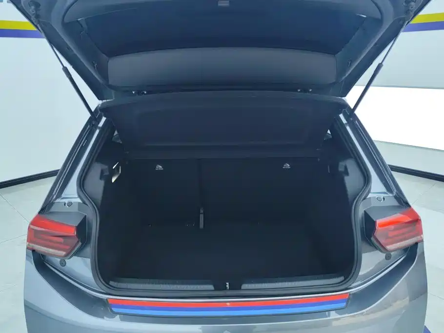 Volkswagen ID.3 — миниатюра 4