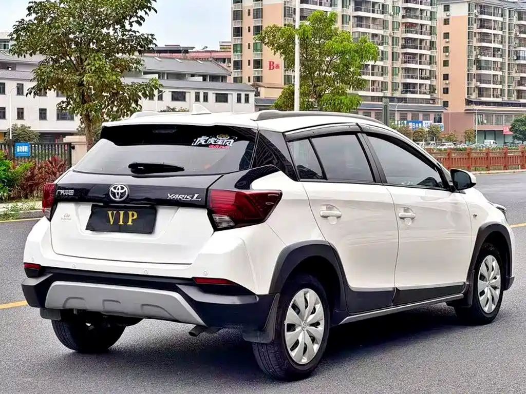Toyota Yaris L — миниатюра 6