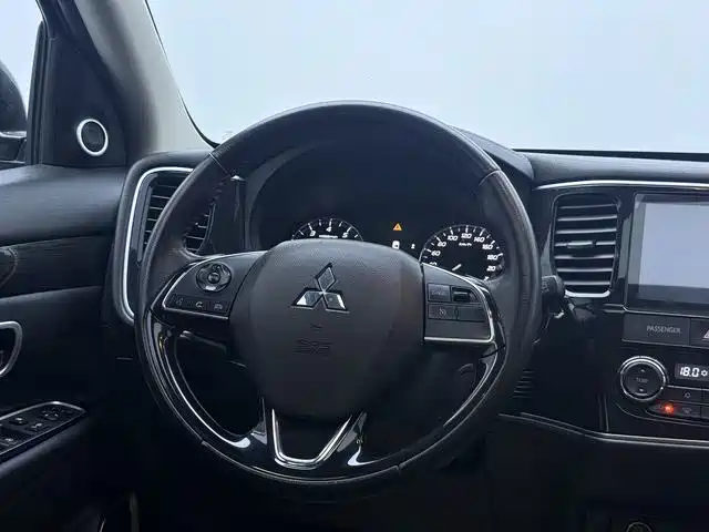 Mitsubishi Outlander — миниатюра 11