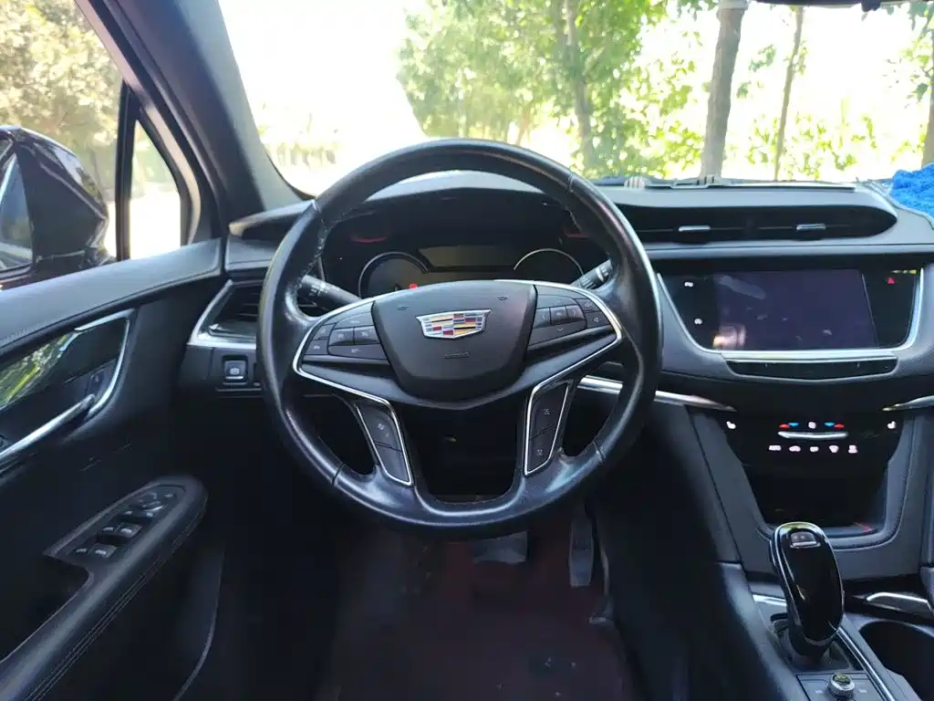 Cadillac XT5 — миниатюра 6