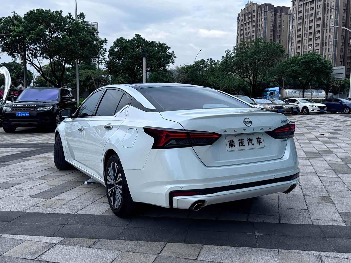 Nissan Teana 2.0 л 2023 г. Белый, пробег 30000 км