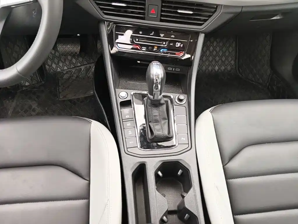 Volkswagen Bora — миниатюра 14