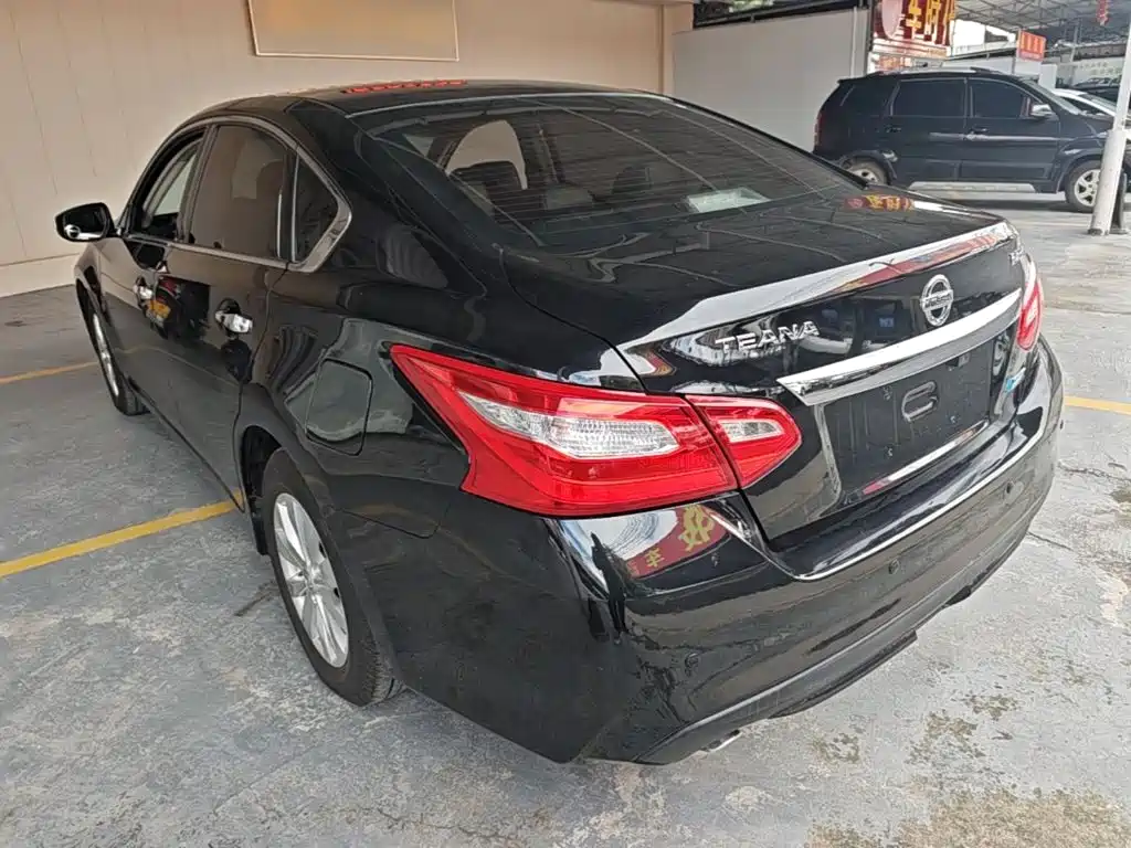 Nissan Teana — миниатюра 5